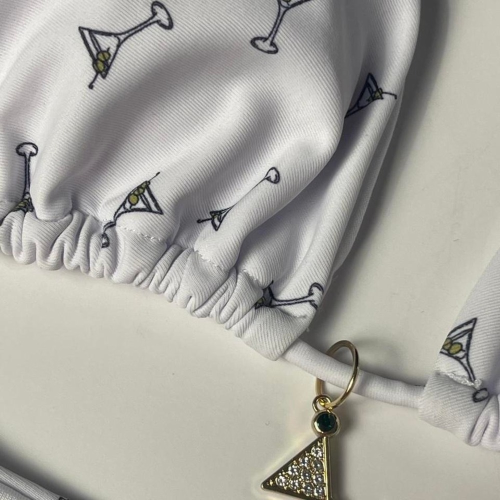 White teeny bikini Martini charmed set  Medium NWT and matching sun hat. - Picture 4 of 5